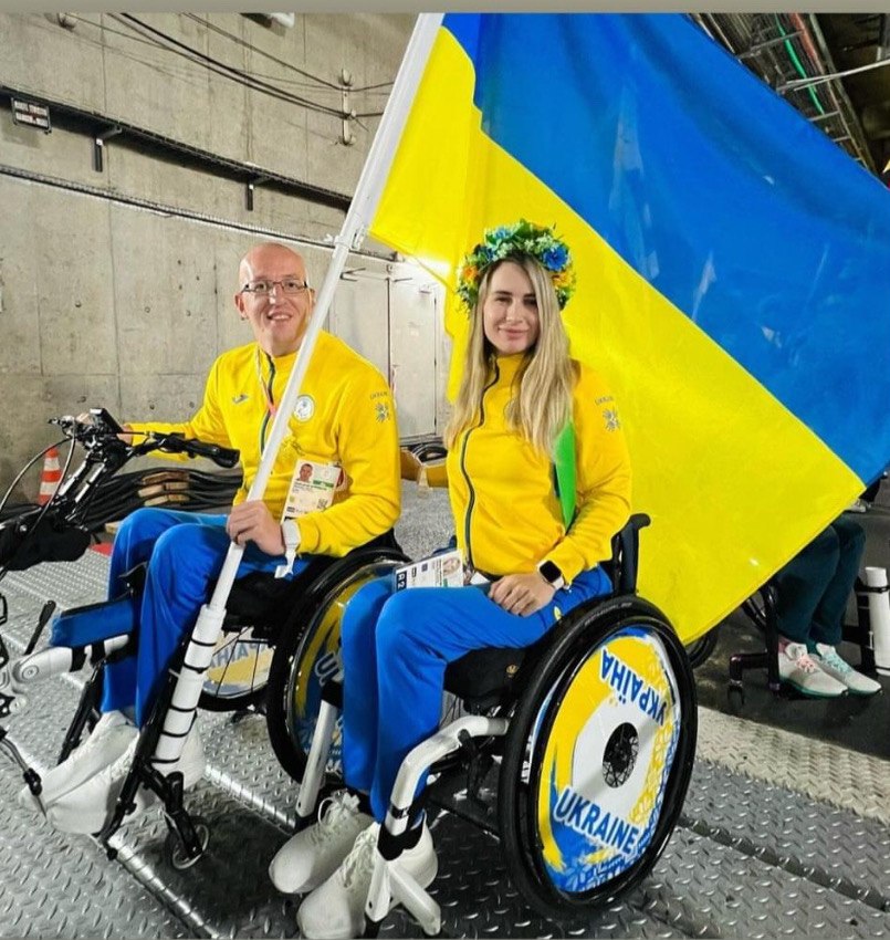 Ukraine flag bearers Paris 2024 — Ukraine wheel covers