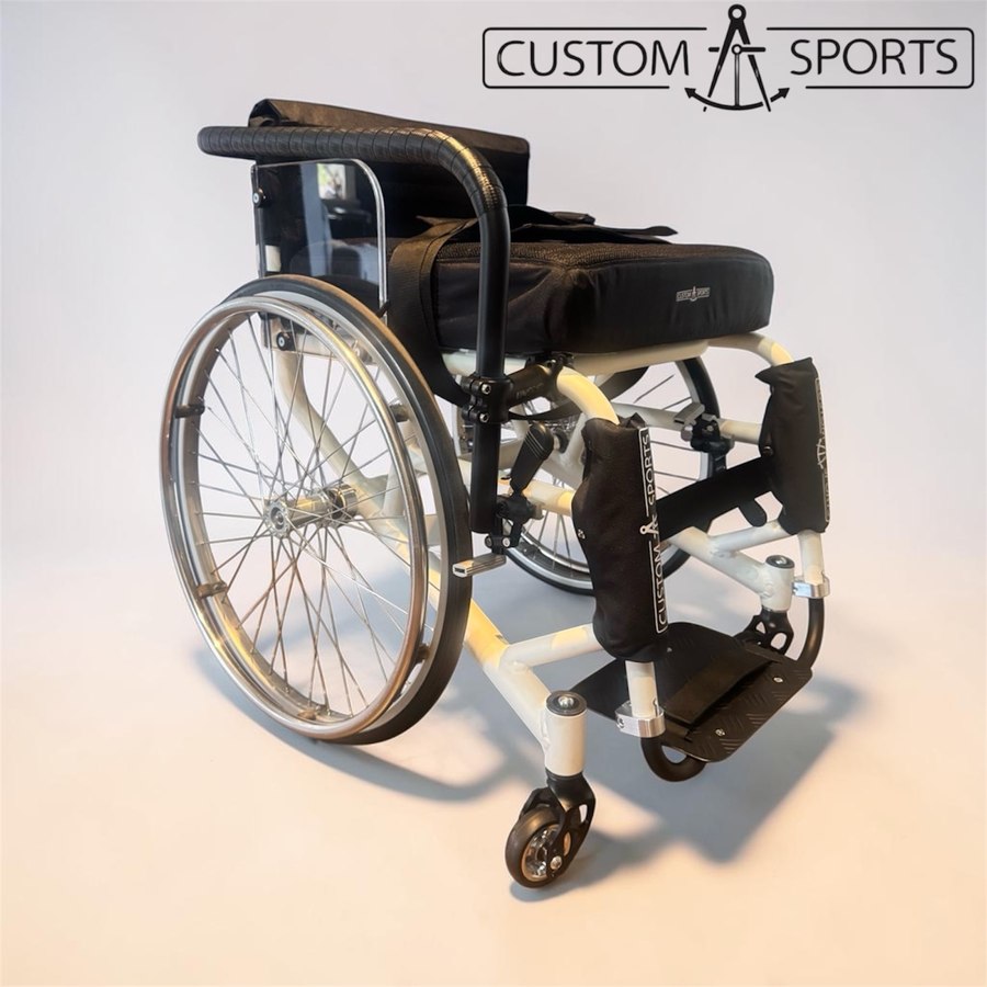 Fencing wheelchair — front view